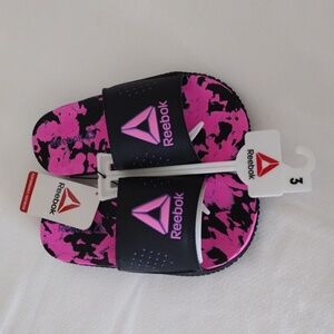 Reebok Girls Pervade Performance Footwear Size 3 Pink & Black